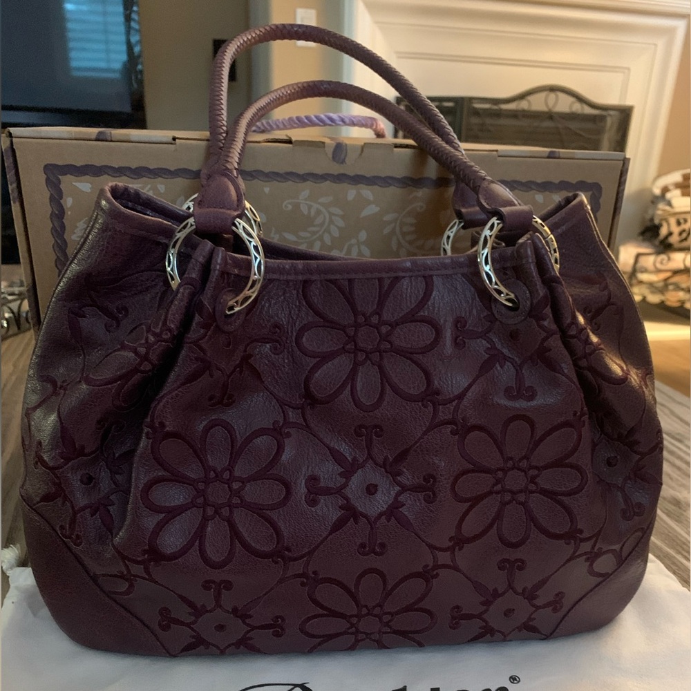 💜💎EUC BRIGHTON Valencia Embroidered Floral Leather Shoulder bag in Grape. - Picture 5 of 16